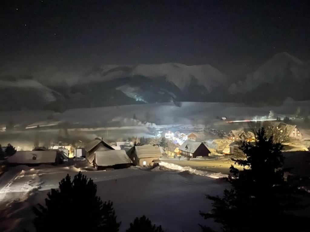 Apartman Astra V Zdiari Exteriér fotografie